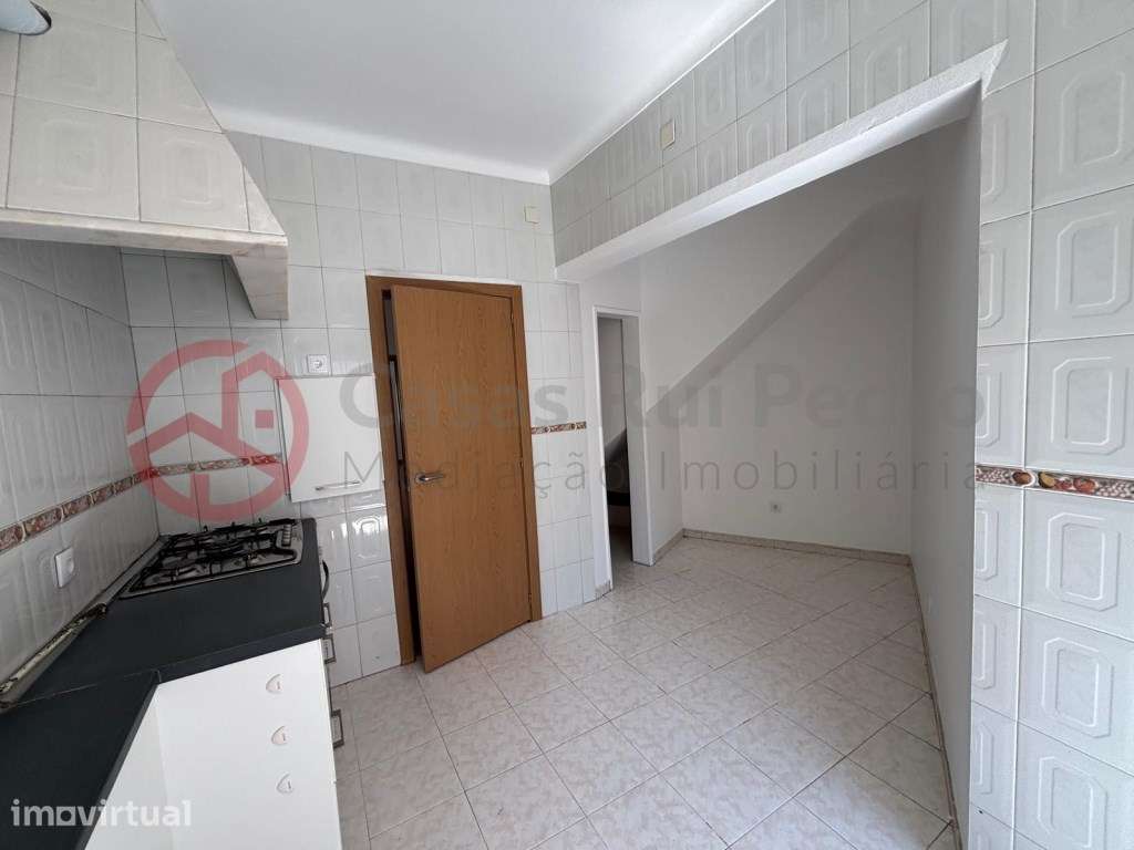 Apartamento T4 remodelado nas Mercês , Rio de Mouro - Grande imagem: 2/25