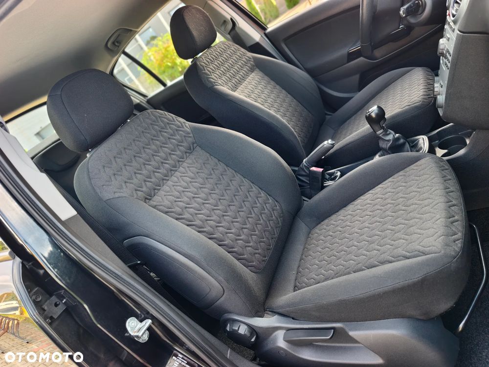 Opel Corsa 1.4 16V Active - 20