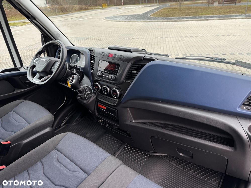 Iveco Daily‼️72C18‼️3.0 HI-MATIC Chłodnia/Mroźnia zakres -32C/+22C THERMO KING V-500 MAX Źródło Zasilania 400V Grube Ściany/Podłoga Przegroda komorowa‼️ Full LED na bliźniaku Salon Polska Poduszki Pneumatyczne DMC7200kg - 32