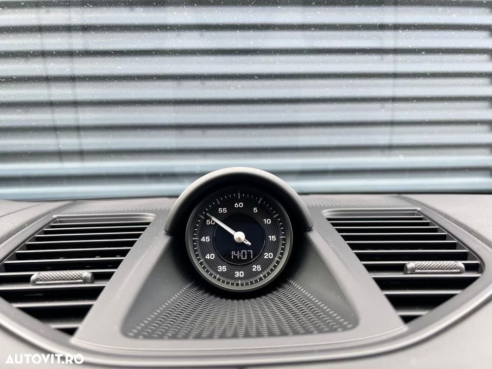 Porsche Panamera - 16