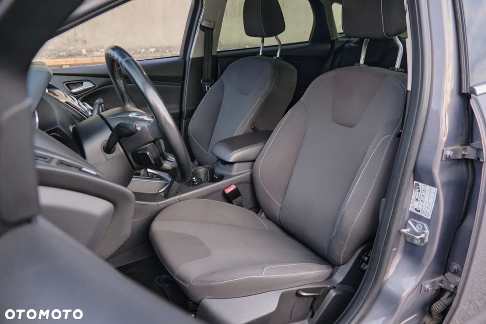Ford Focus 1.6 EcoBoost Titanium - 13