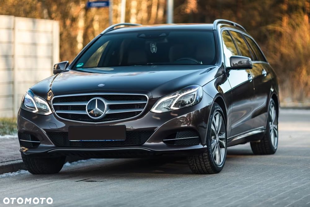 Mercedes-Benz Klasa E 300 BlueTec Hybrid - 1