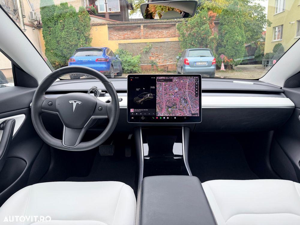 Tesla Model 3 Standard Reichweite Plus Hinterradantrieb - 9