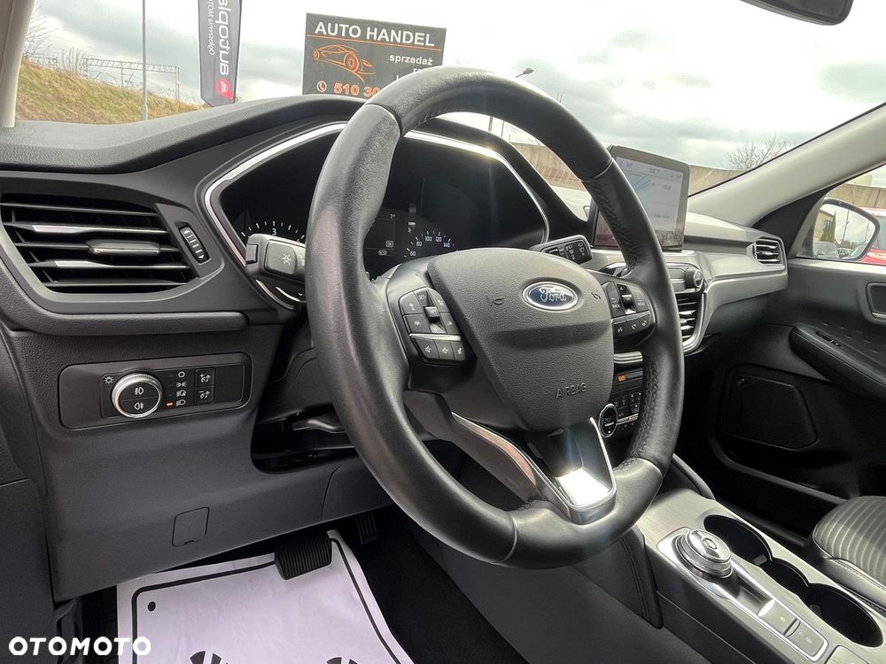 Ford Kuga - 17