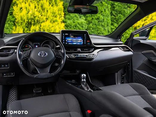 Toyota C-HR - 16