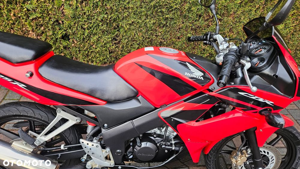 Honda CBR - 12