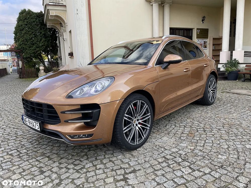 Porsche Macan Turbo PDK - 35