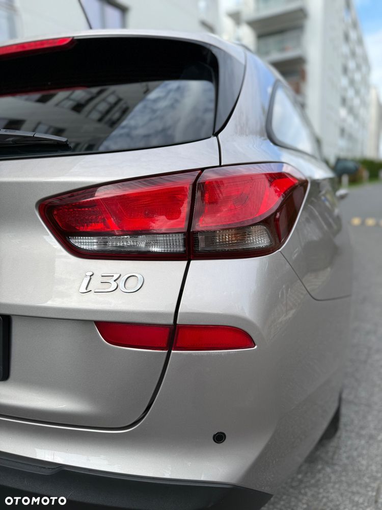 Hyundai i30 1.4 Classic + - 29
