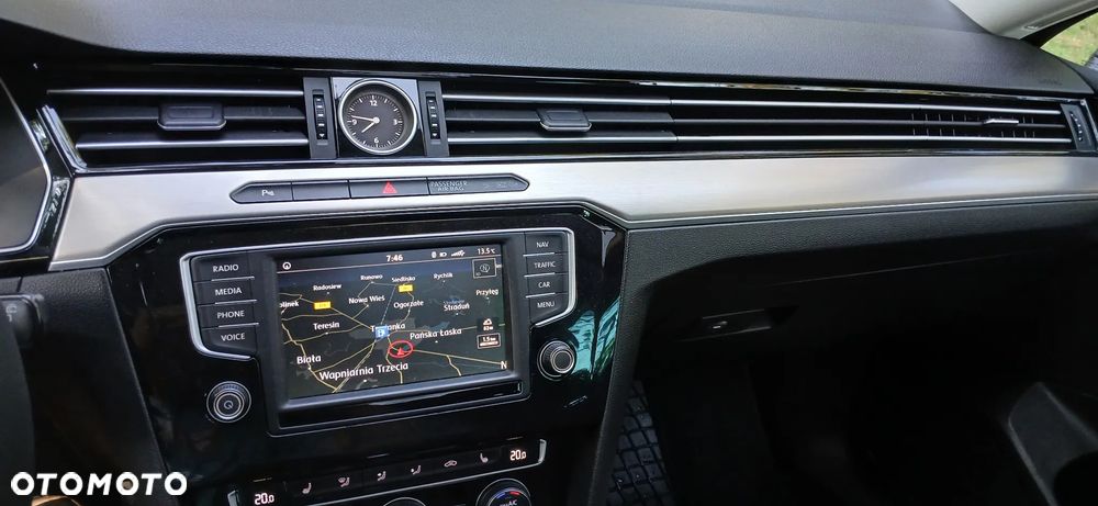 Volkswagen Passat - 17