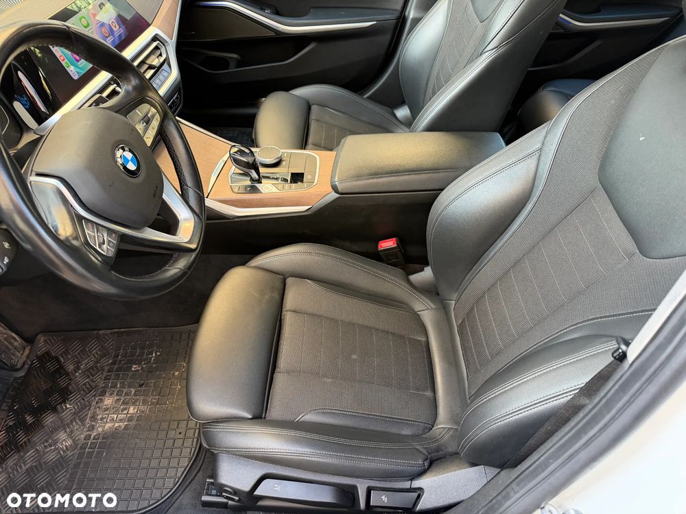 BMW Seria 3 318d Edition Luxury Line Purity - 15