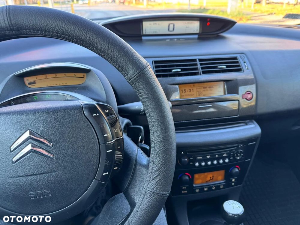 Citroën C4 2.0 HDi VTS - 13