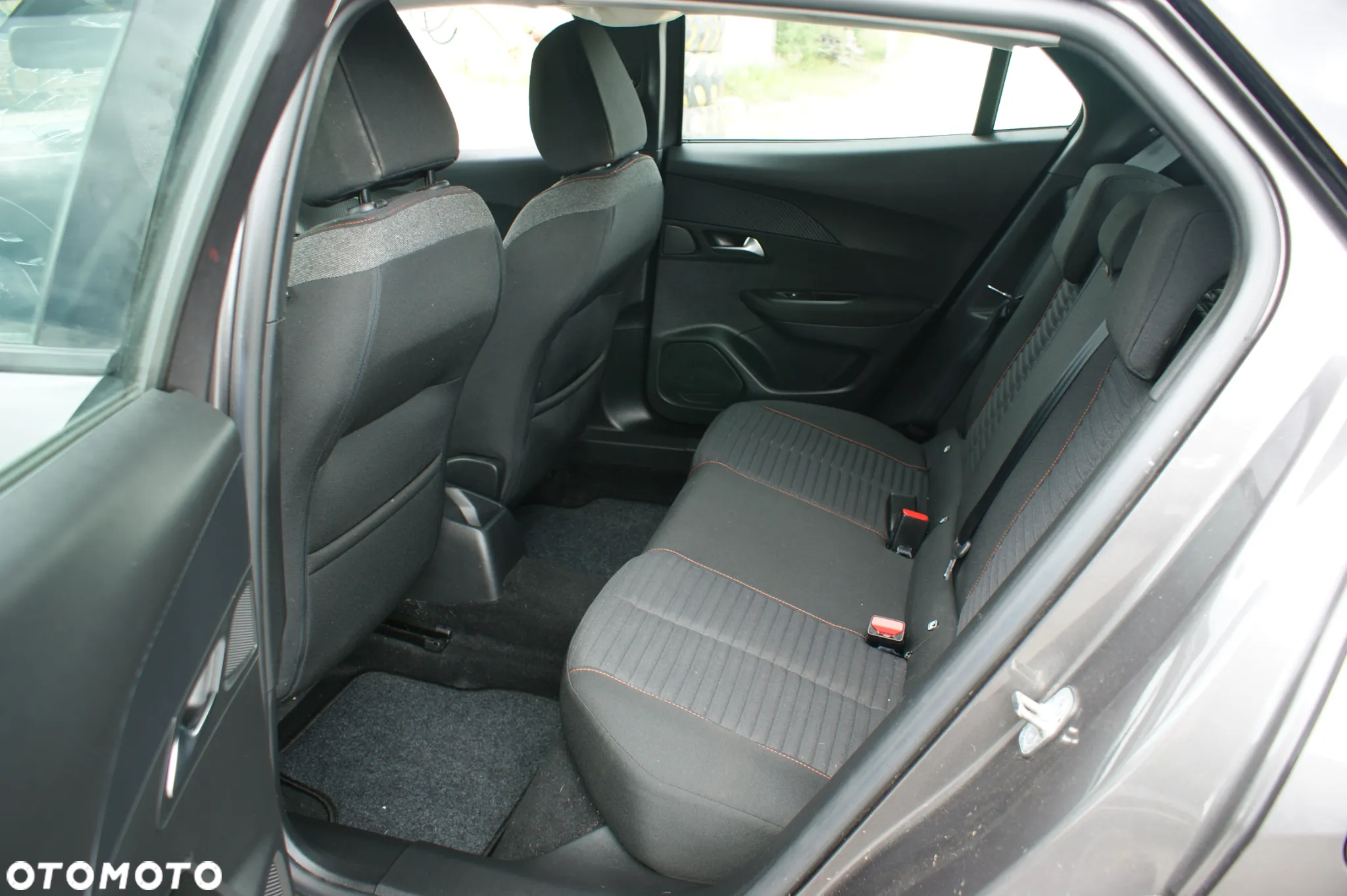 Peugeot 2008 PureTech 100 Stop&Start Active - 13