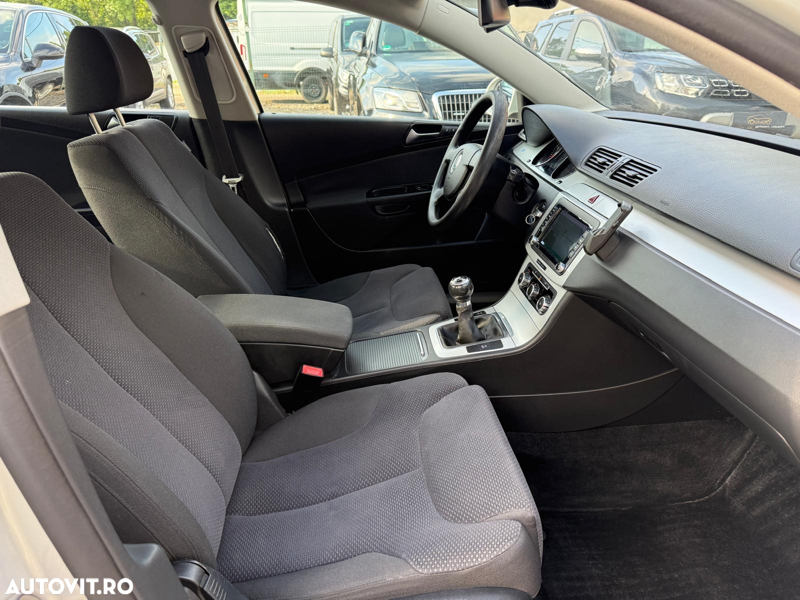 Volkswagen Passat - 15