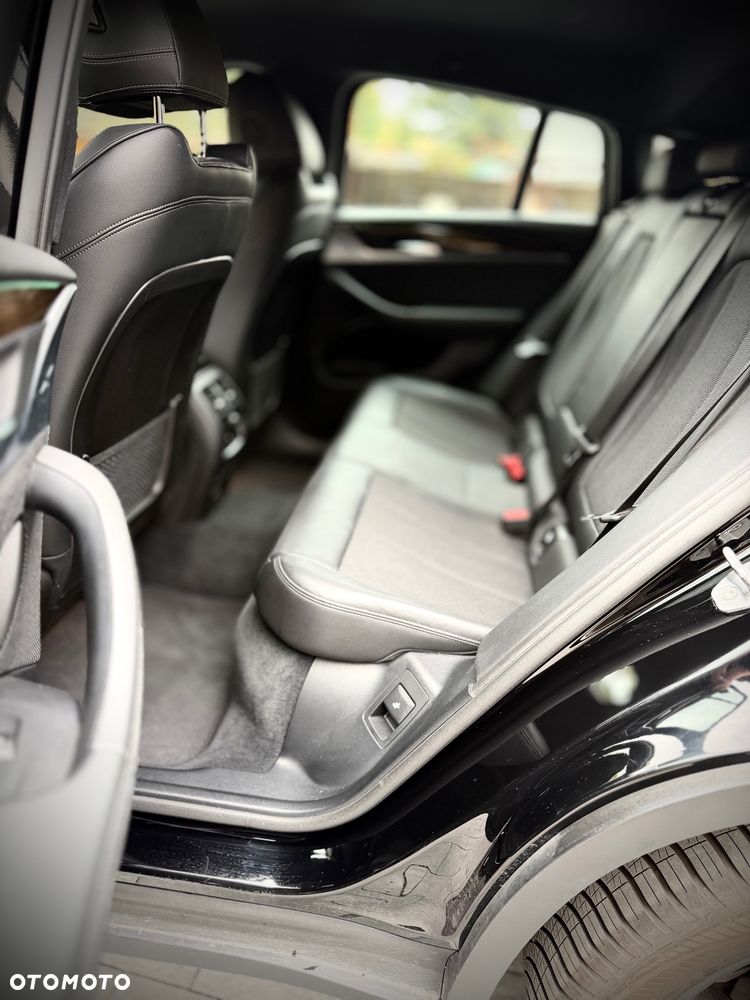 BMW X4 - 26