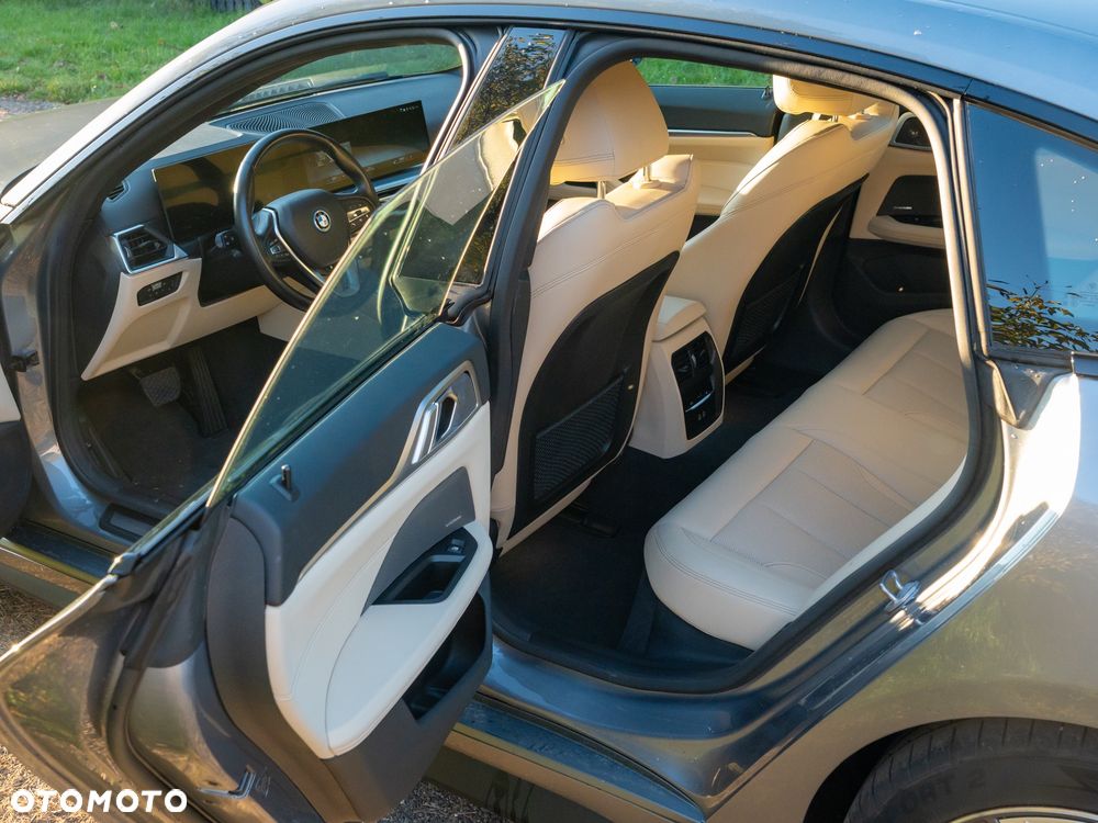 BMW i4 - 5