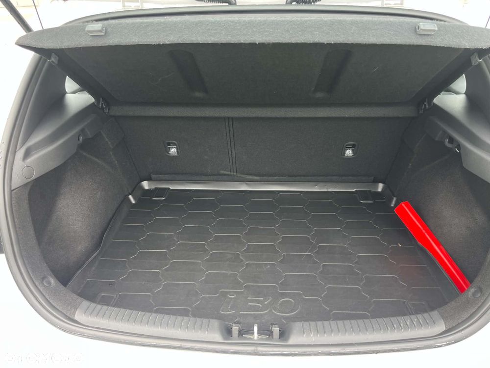 Hyundai i30 1.5 DPI Comfort - 10