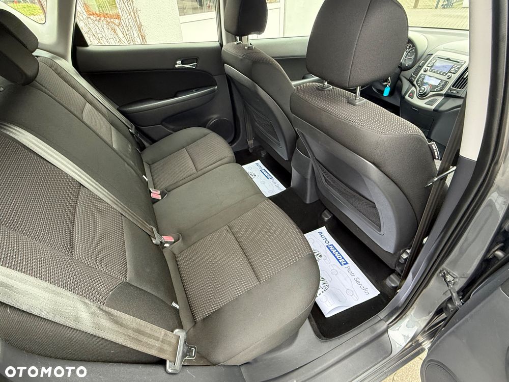 Hyundai i30 1.4 Blue Comfort - 13