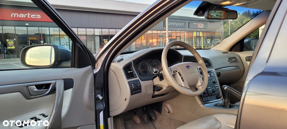 Volvo V70 D5 Momentum - 3