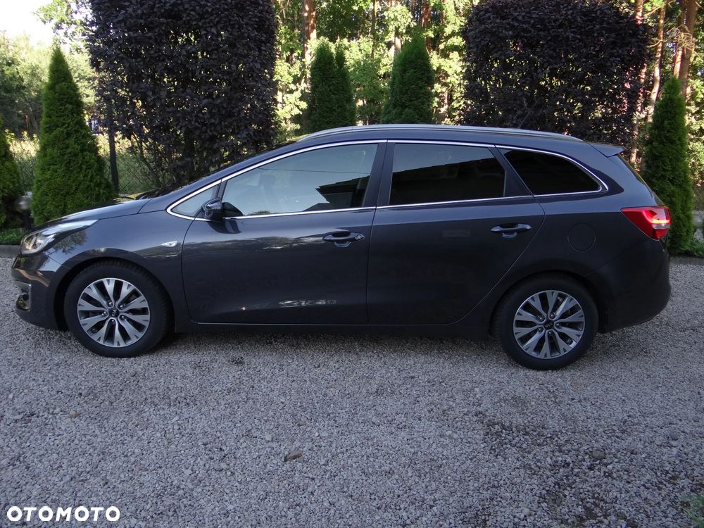Kia Ceed 1.4 CVVT Dream-Team Edition - 13
