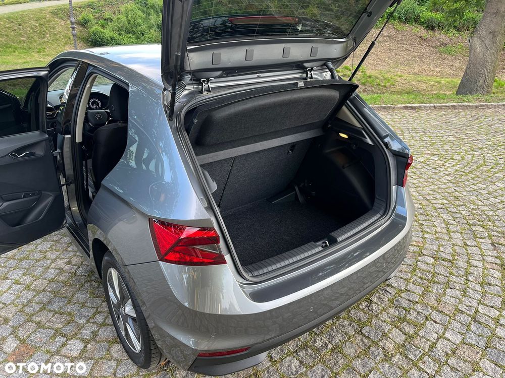 Skoda Fabia 1.0 TSI Style Color DSG - 9