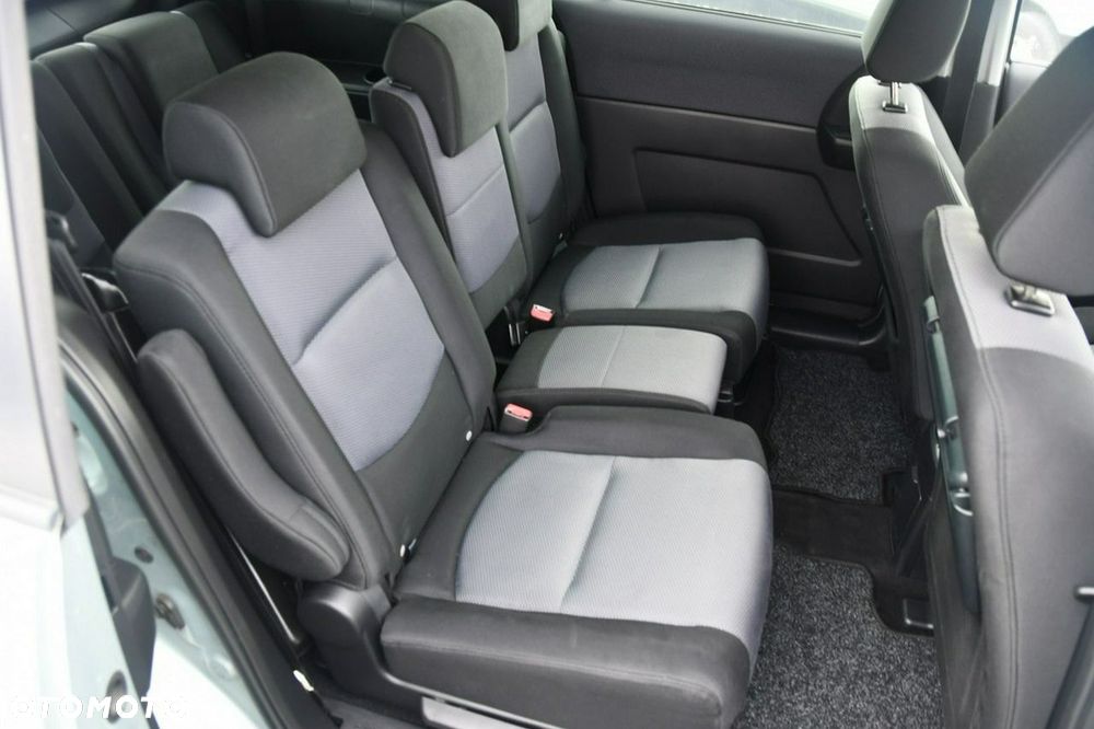 Mazda 5 - 18