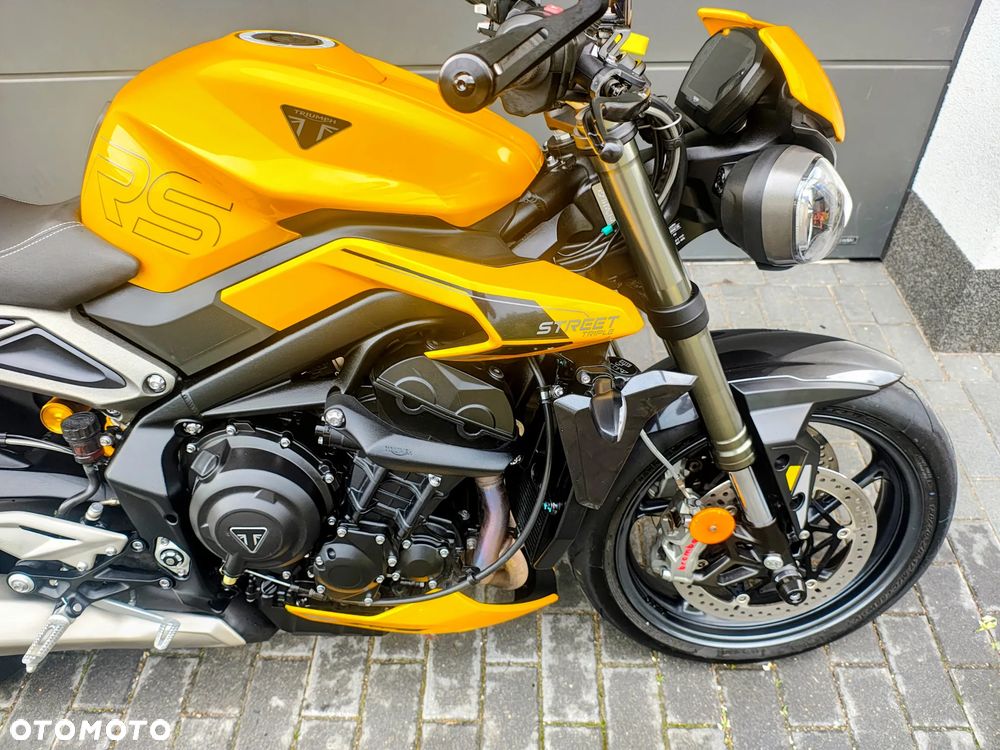 Triumph Street Triple - 23