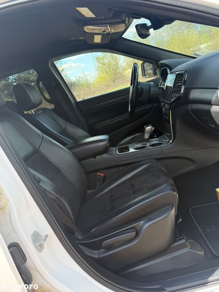 Jeep Grand Cherokee - 8