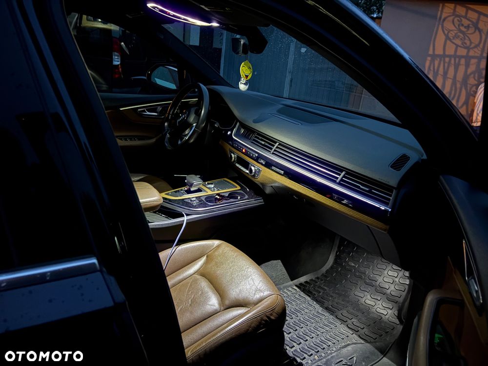 Audi Q7 3.0 TFSI Quattro Tiptr - 14