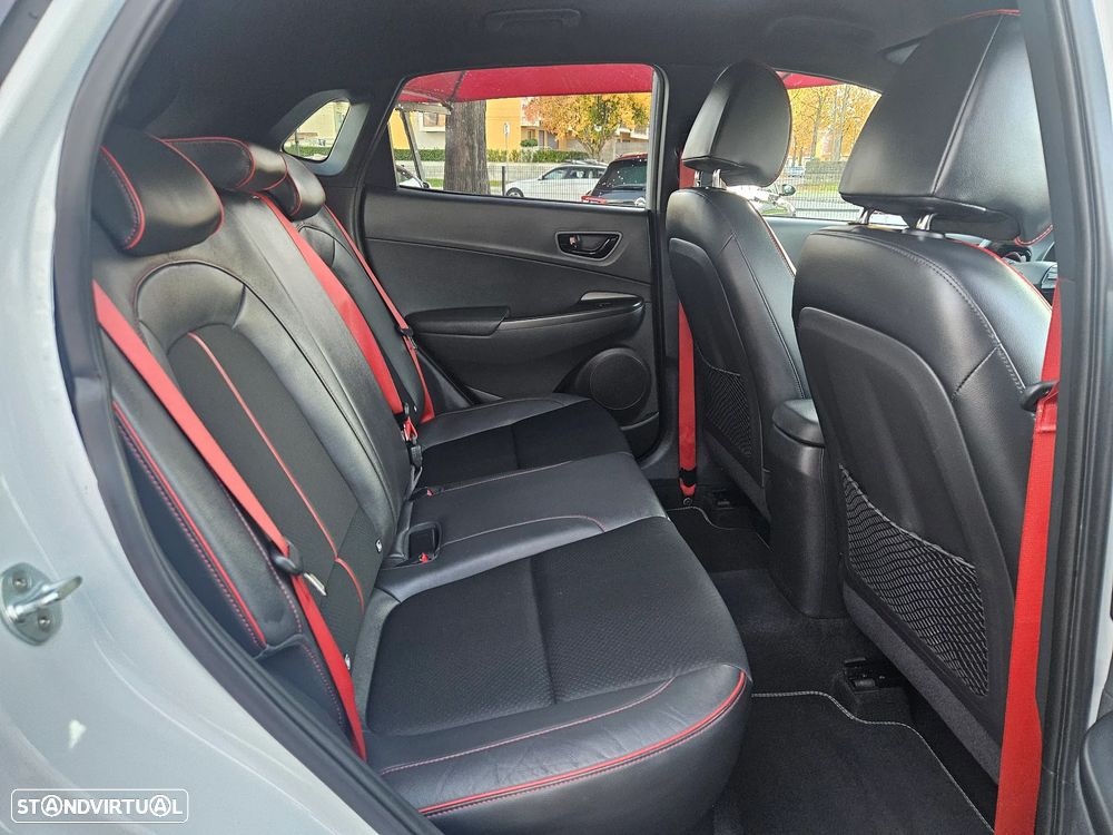 Hyundai Kauai 1.0 T-GDi Premium Pele/Tec.Vermelho - 12