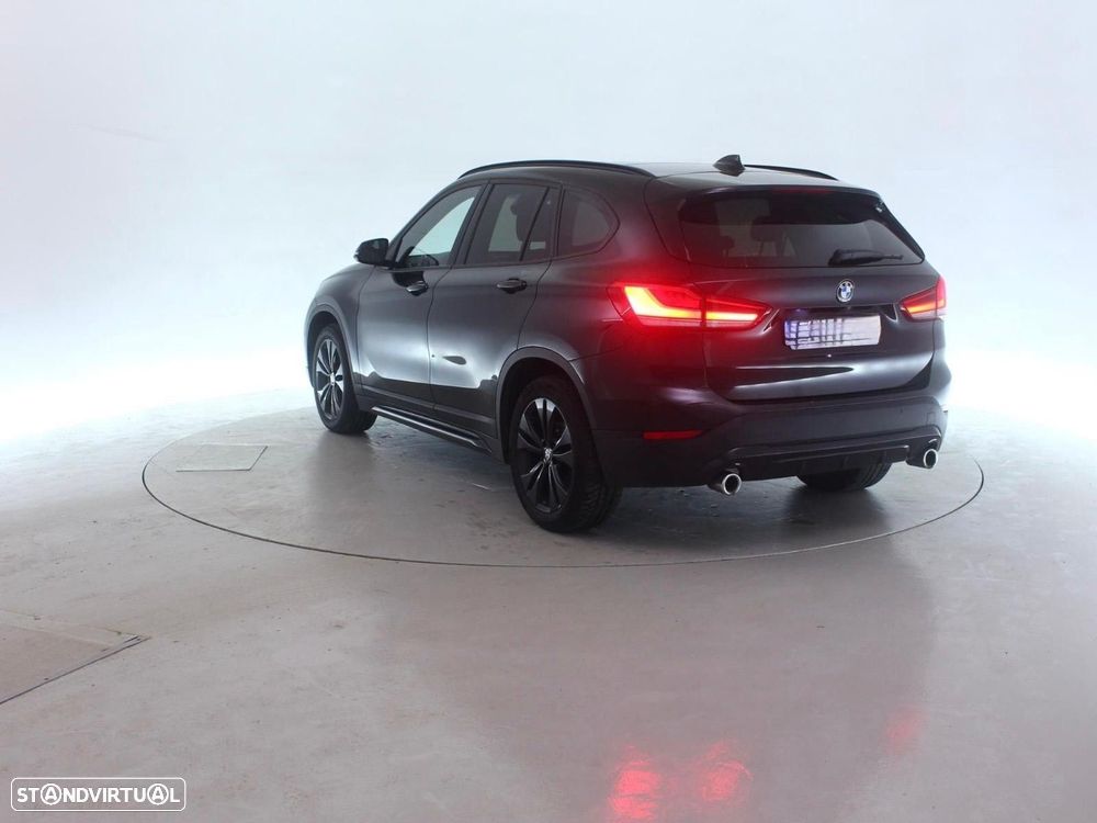 BMW X1 18 d sDrive Auto Line Sport - 23