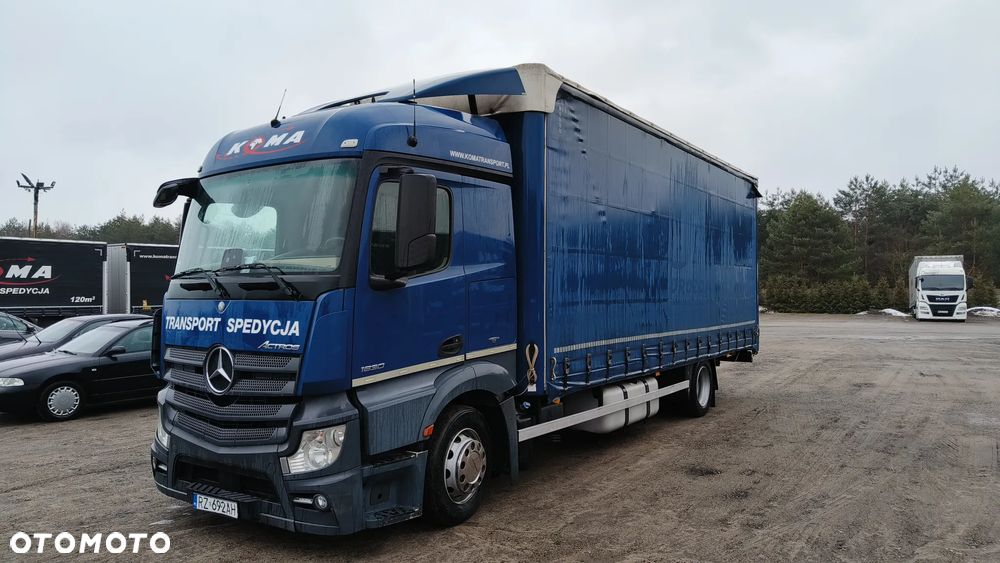 Mercedes-Benz ACTROS - 1