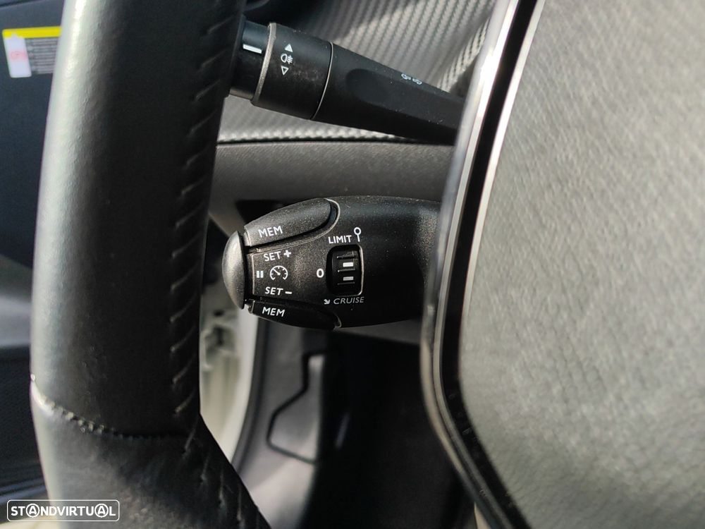 Peugeot e-208 50 kWh Active - 29