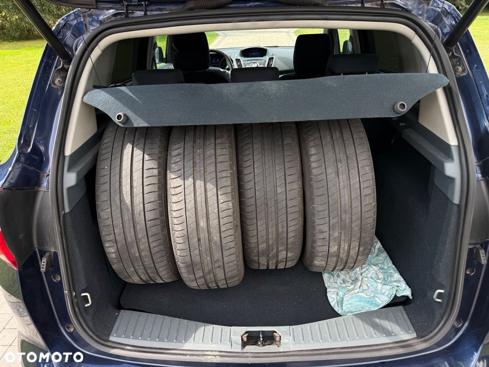 Ford Grand C-MAX - 21