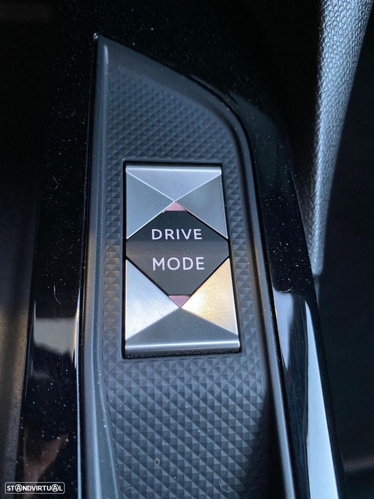 DS DS3 Crossback E-Tense Performance Line - 13