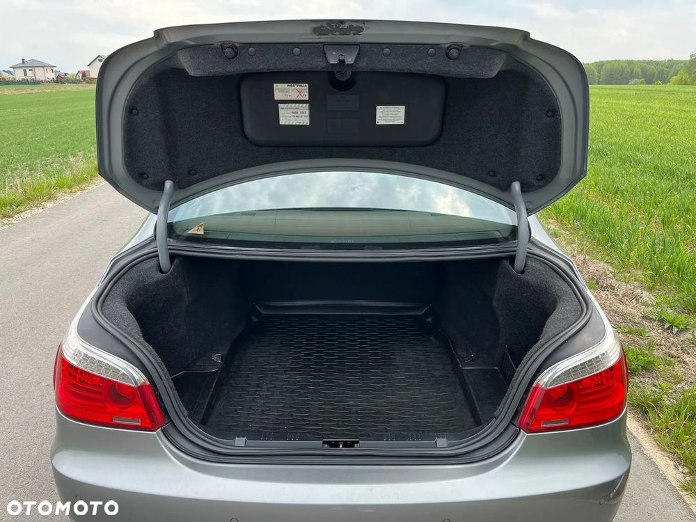 BMW Seria 5 520i - 16