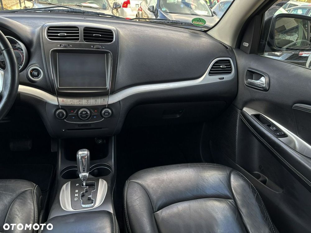 Fiat Freemont 2.0 Multijet Lounge AWD - 24