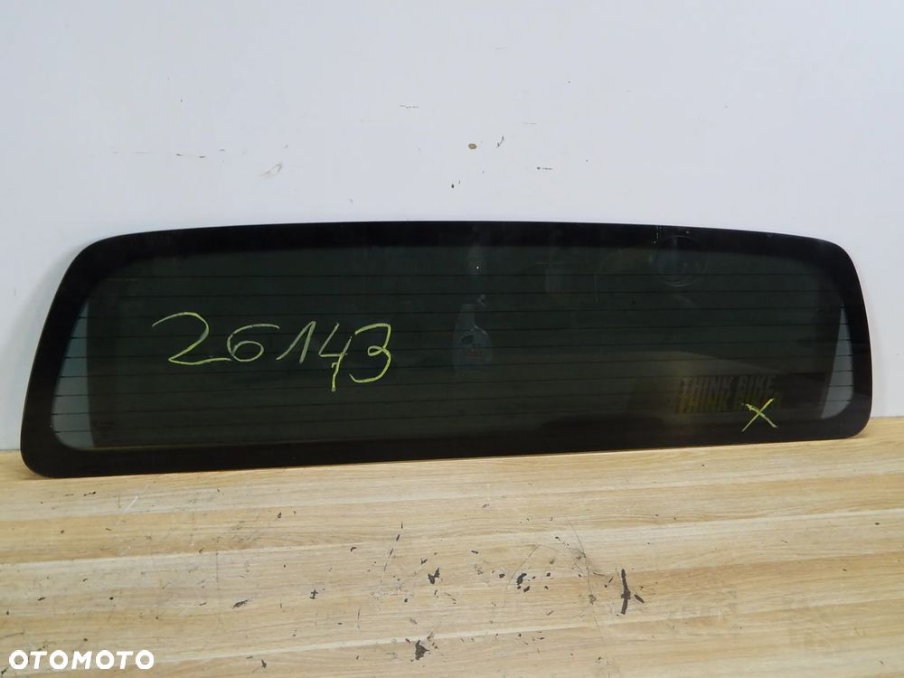 Szyba karoseryjna kabiny tył Nissan Navara D40 05-14 Łuków części - 1