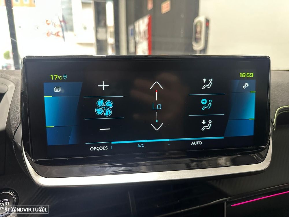 Peugeot e-2008 50 kWh GT - 36