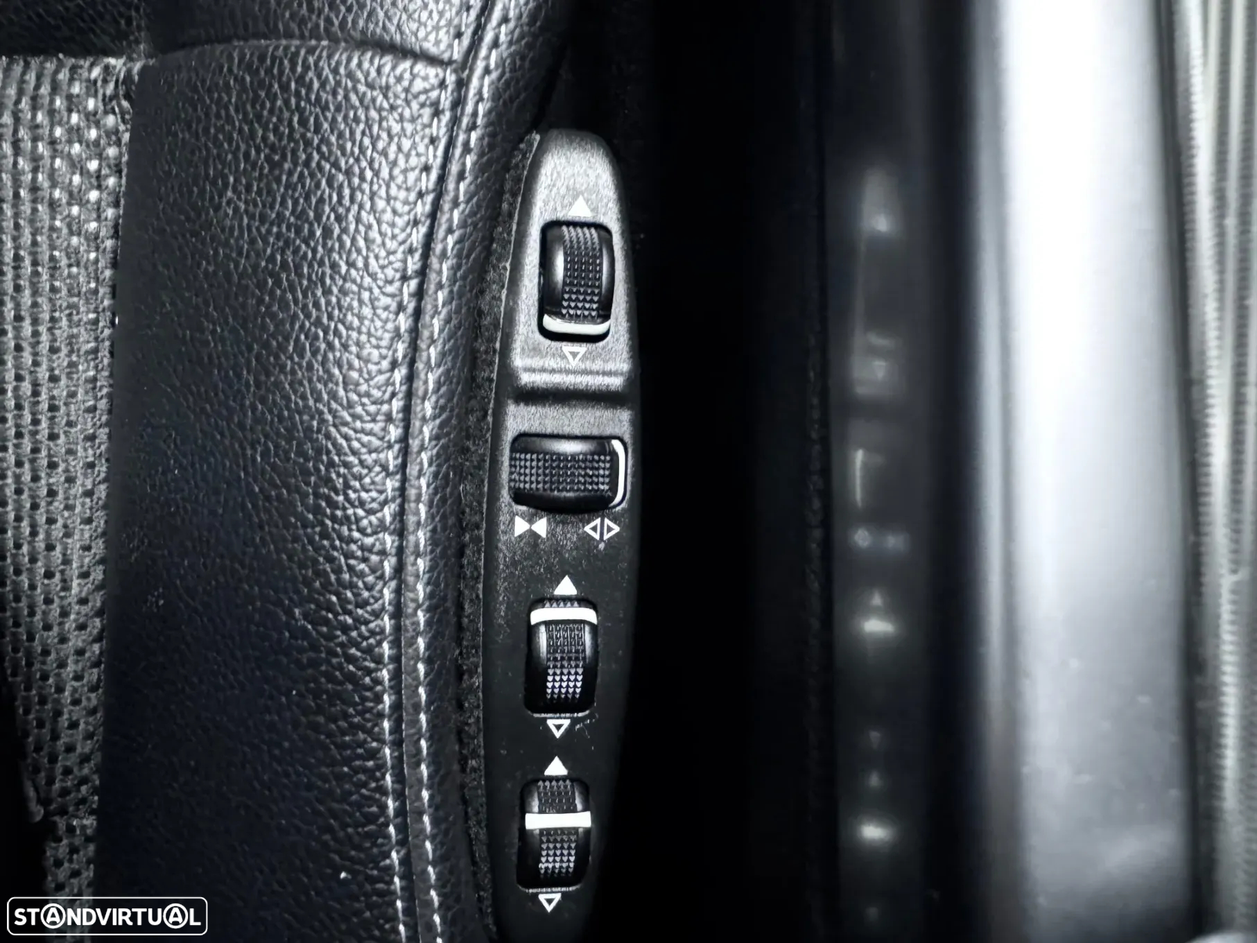 Mercedes-Benz E 300 Bluetec Hybrid Avantgarde - 8