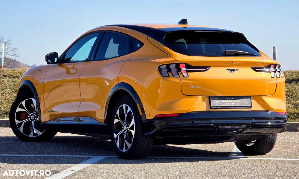 Ford Mustang Mach-E AWD PREMIUM - 6