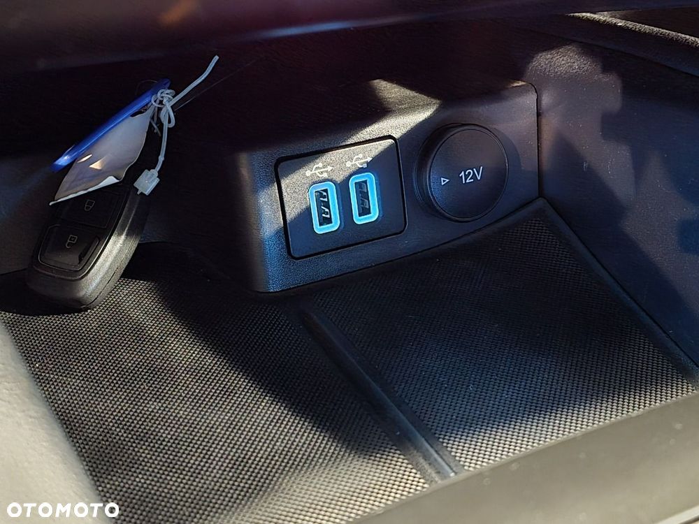 Ford Kuga 1.5 EcoBoost ST-LINE - 35