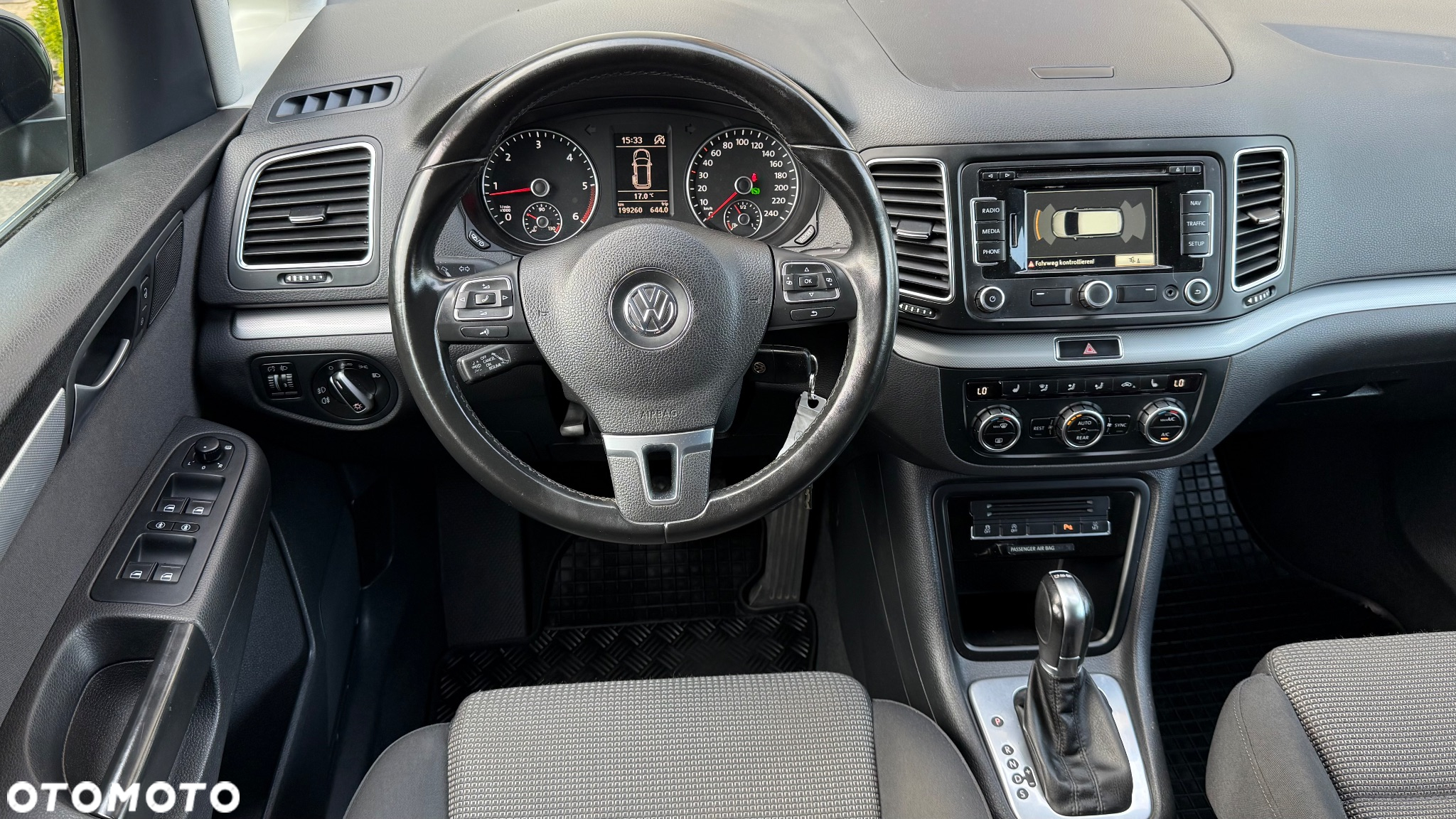 Volkswagen Sharan 2.0 TDI Comfortline DSG - 16