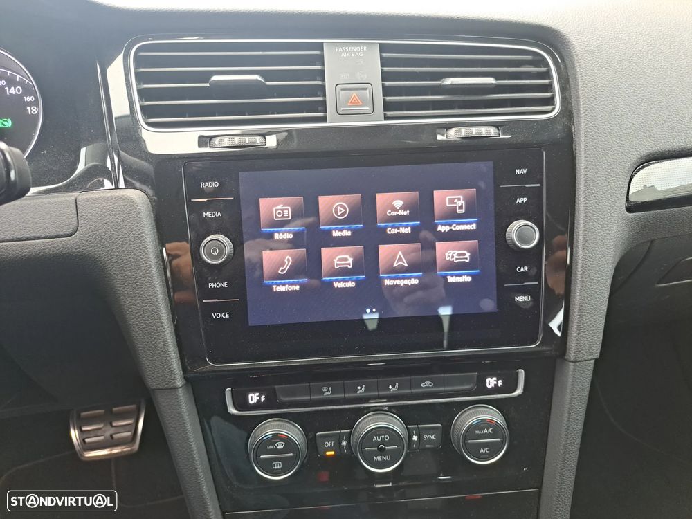 VW Golf 2.0 TDI DSG Sound - 19