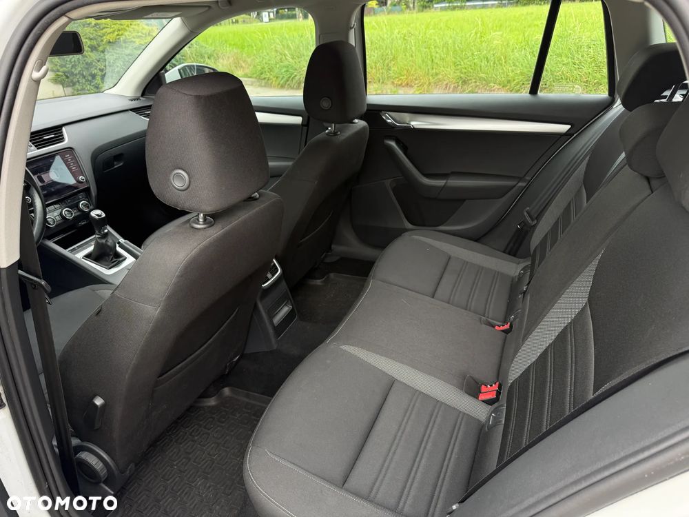 Skoda Octavia 1.6 TDI Ambition - 7