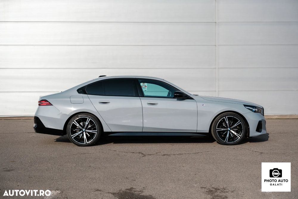 BMW Seria 5 520d xDrive AT MHEV - 2