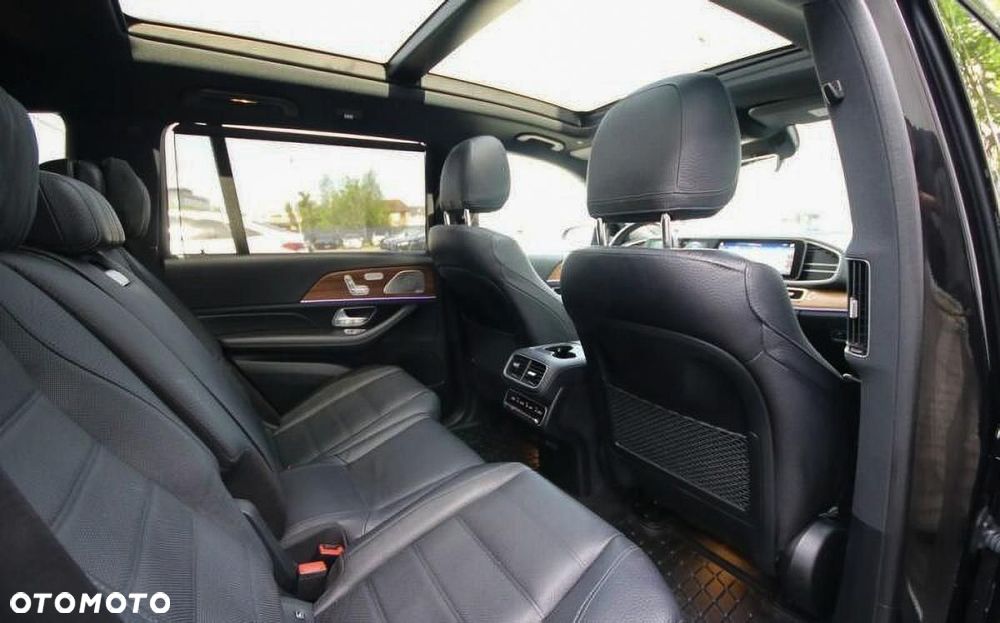 Mercedes-Benz GLS - 24