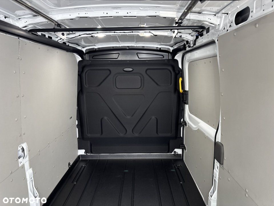 Ford Transit - 38