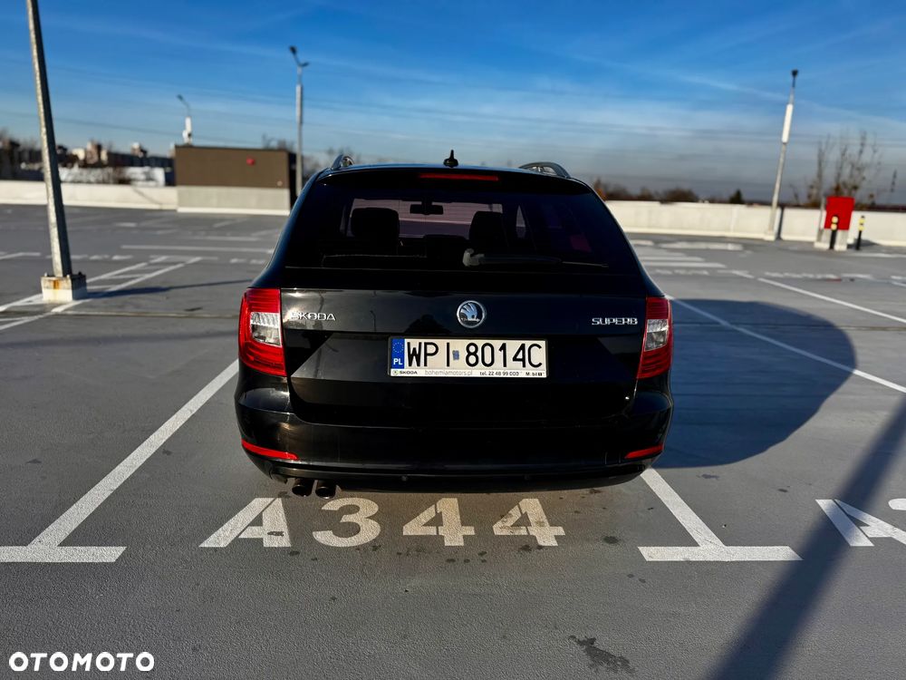 Skoda Superb 2.0 TDI Ambition - 4