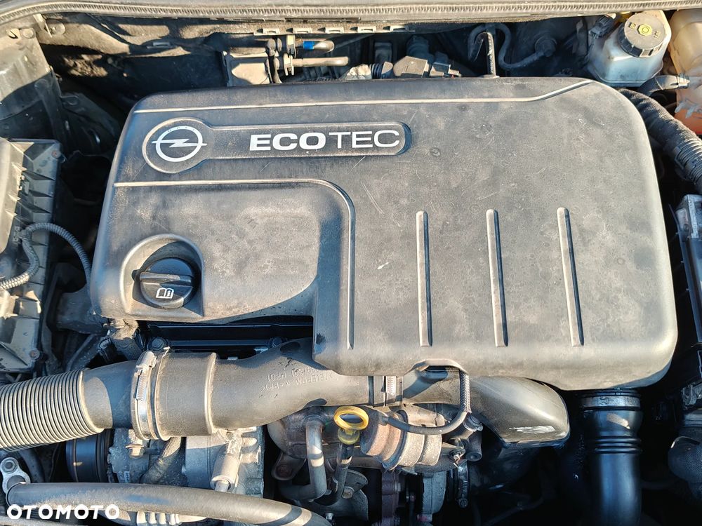 Opel Astra 1.7 CDTI DPF Cosmo - 8