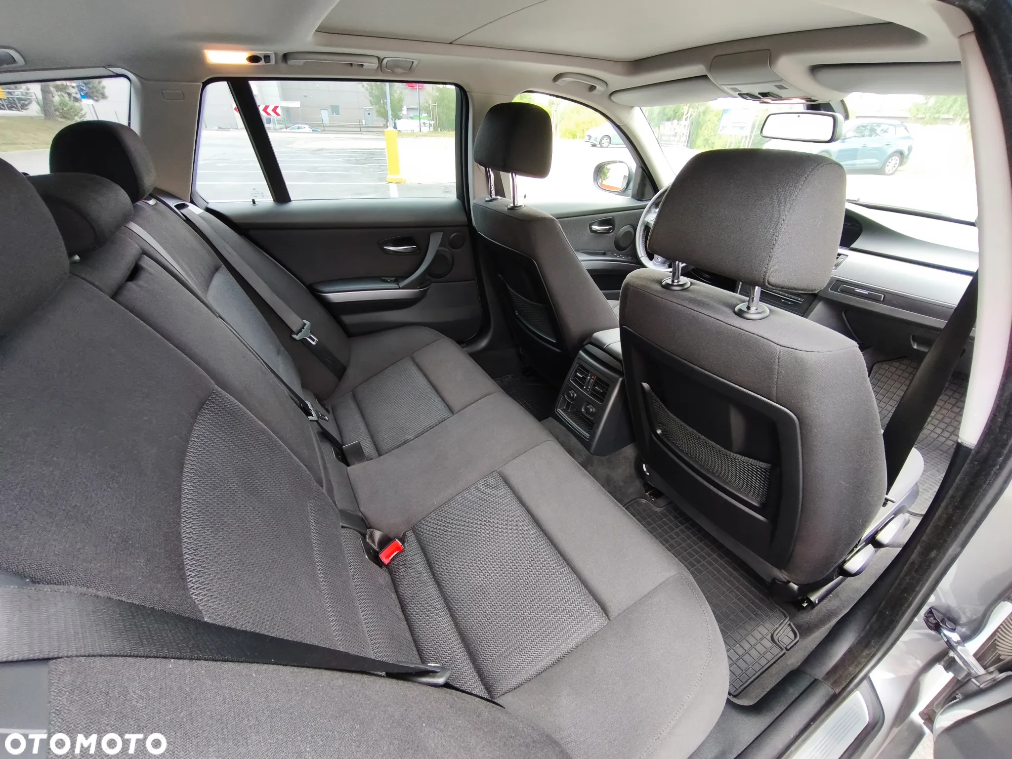 BMW Seria 3 320i - 6